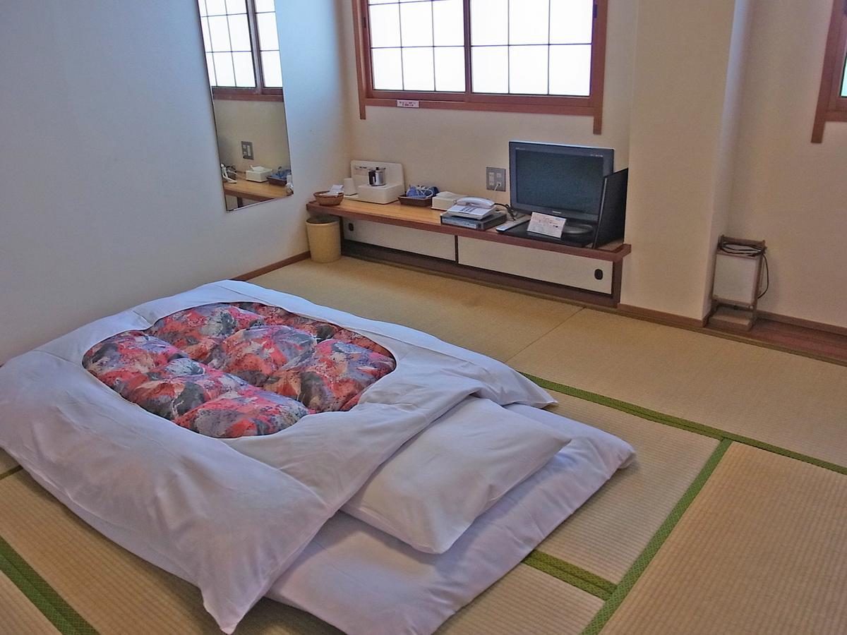 Hotel Ohta Ozu  المظهر الخارجي الصورة